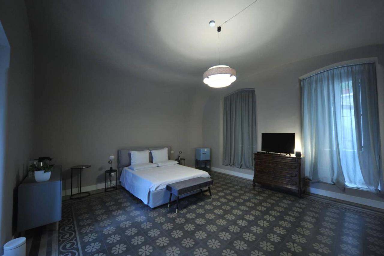 Palazzo Ietri Corso Vittorio Emanuele Rooms Бари Экстерьер фото